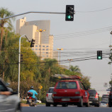Semaforos inteligentes são instalados em Alphaville