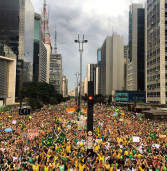 15 de março: Eclode maior manifestação dos tempos, no Brasil contra corrupção e governo / March 15 : greatest manifestation of the times in Brazil against corruption and government