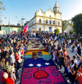 Cerca de 30 mil pessoas estiveram presentes na celebração da Festa de Corpus Christi