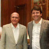 Prefeito Elvis Cezar visita governador para pedir novos recursos para o município