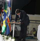 Posse do prefeito reeleito de Santana de Parnaíba, Elvis Leonardo Cezar, lota Espaço Savana em Alphaville