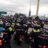 Quinta passada, motoboys fecharam Andrômeda/ Via Parque. Melhor ficar esperto/a com este trecho!