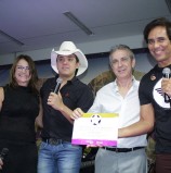 Barueri lança oficialmente a Campanha do Agasalho 2019, tendo como padrinhos, a dupla Guilherme & Santiago