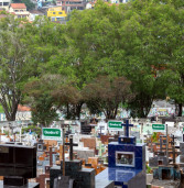 Cemitério de Barueri se prepara para receber 40 mil visitas no Dia de Finados
