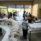 Entrega de Marmitex e kits de alimentação saudável beneficiam milhares das famílias em Santana de Parnaíba
