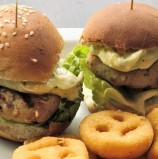 Dia das Crianças: Hambúrguer de Siri é o prato especial para a criançada no Festival do Pescado e Frutos do Mar no Ceagesp