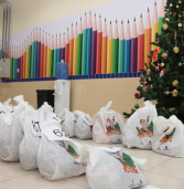 Ontem, Santana de Parnaíba entregou 5.500 sacolinhas de Natal