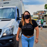 Primeira dama e presidente do Fundo Social de Solidariedade, Vanessa, inicía a distribuição de doações na cidade