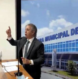 Rubens Furlan toma posse para sexto mandato como prefeito