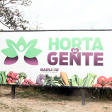 Barueri – Horta da Gente tem sua primeira colheita