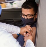 Prefeitura de Santana de Parnaíba inicia a vacinação de adolescentes de 12 a 17 anos contra a Covid-19