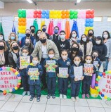 Santana de Parnaíba implanta aula de inglês para alunos do ensino infantil na rede municipal