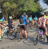 Ciclistas recebem orientação sobre  segurança no Sistema Castello-Raposo