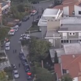 Casa invadida para assalto em Aldeia da Serra, Morada dos Pinheiros, tem morador ferido e assaltante morto em confronto com a guarda municipal