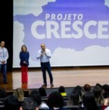 Integrantes do Projeto Crescer de Santana de Parnaíba participam do curso Descomplique Empreendedorismo