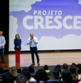 Integrantes do Projeto Crescer de Santana de Parnaíba participam do curso Descomplique Empreendedorismo