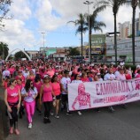 Barueri – Caminhada Rosa reúne centenas de pessoas em prol da vida