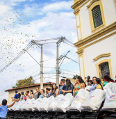 Santana de Parnaíba – Evento “Agosto Dourado” realiza ações de incentivo a amamentação e entrega de Kits Mãe Parnaibana